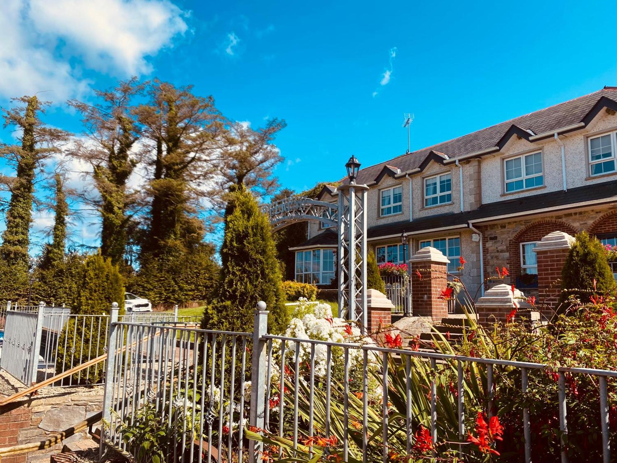 Dulrush Lodge Guest House, Restaurant And Self-Catering Belleek Exterior photo