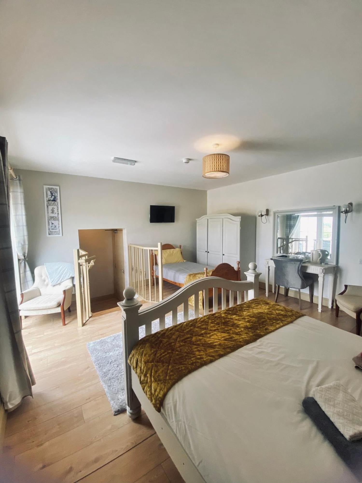 Dulrush Lodge Guest House, Restaurant And Self-Catering Belleek Exterior photo