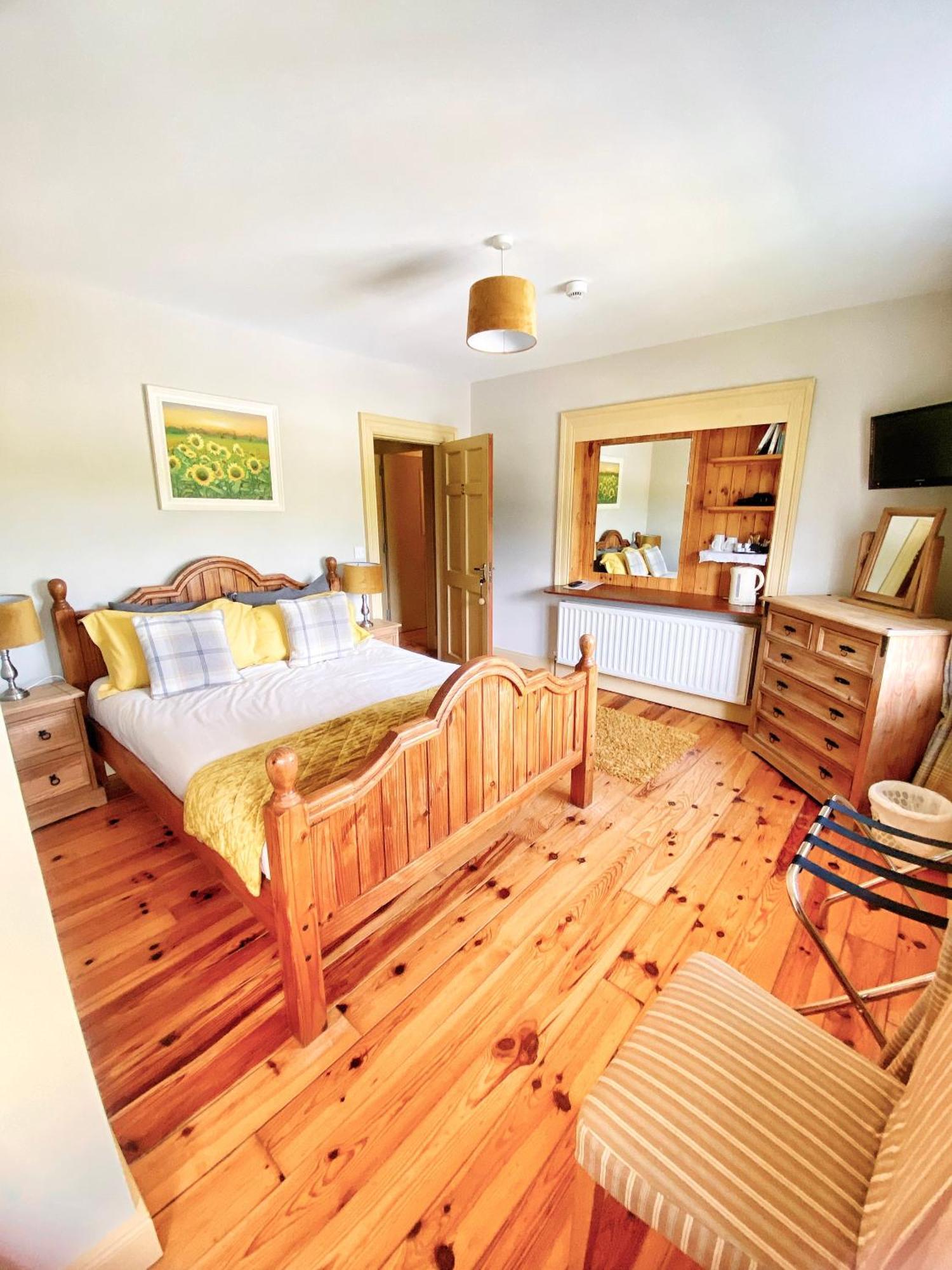 Dulrush Lodge Guest House, Restaurant And Self-Catering Belleek Exterior photo